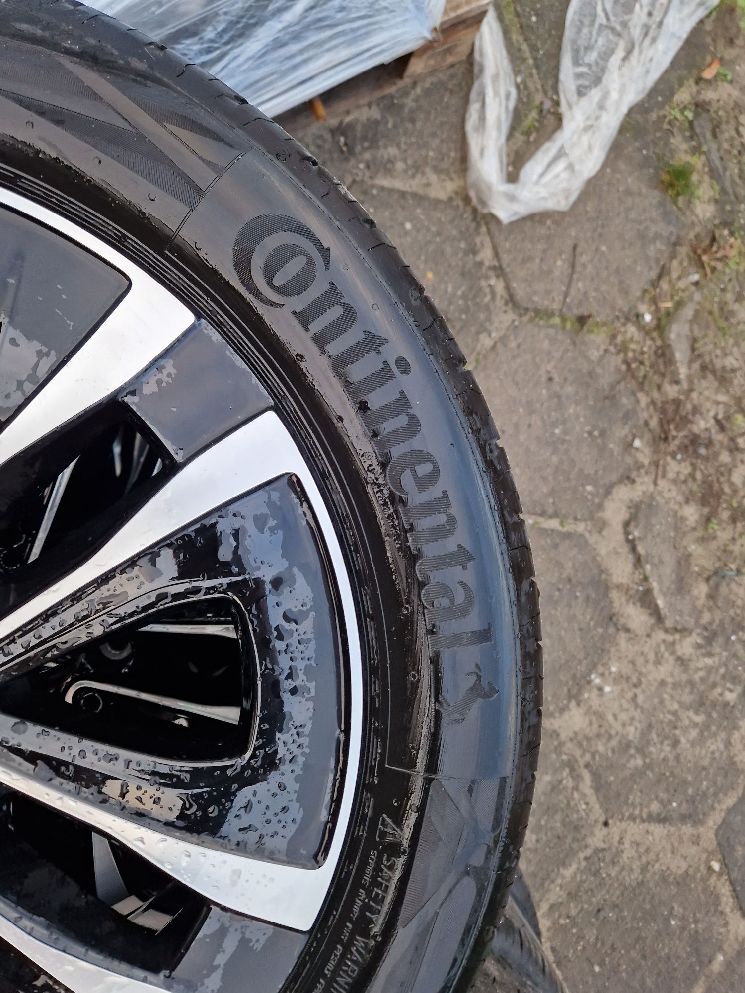 Oryginalne Koła Mercedes-Benz A-klasa CLA W177 205/55R17 Conti 23r.