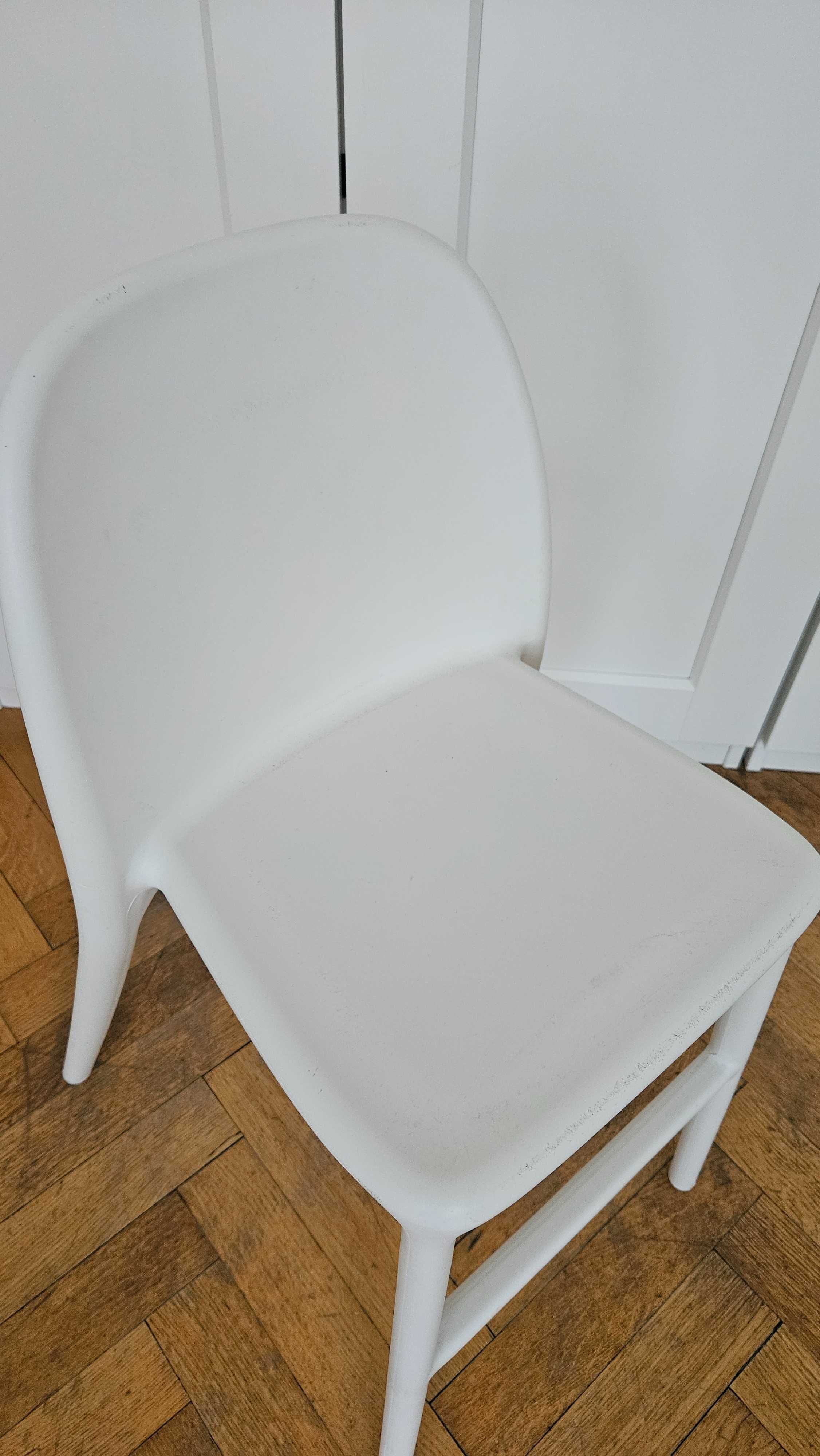 Krzesłko IKEA URBAN do jadalni białe