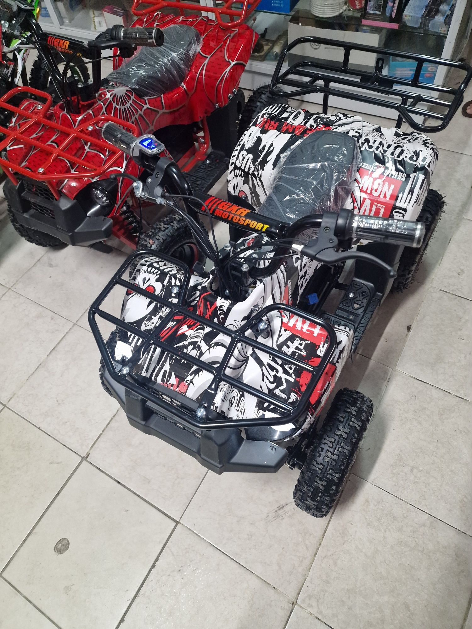 Mota 4 bateria vários cores disponíve novos