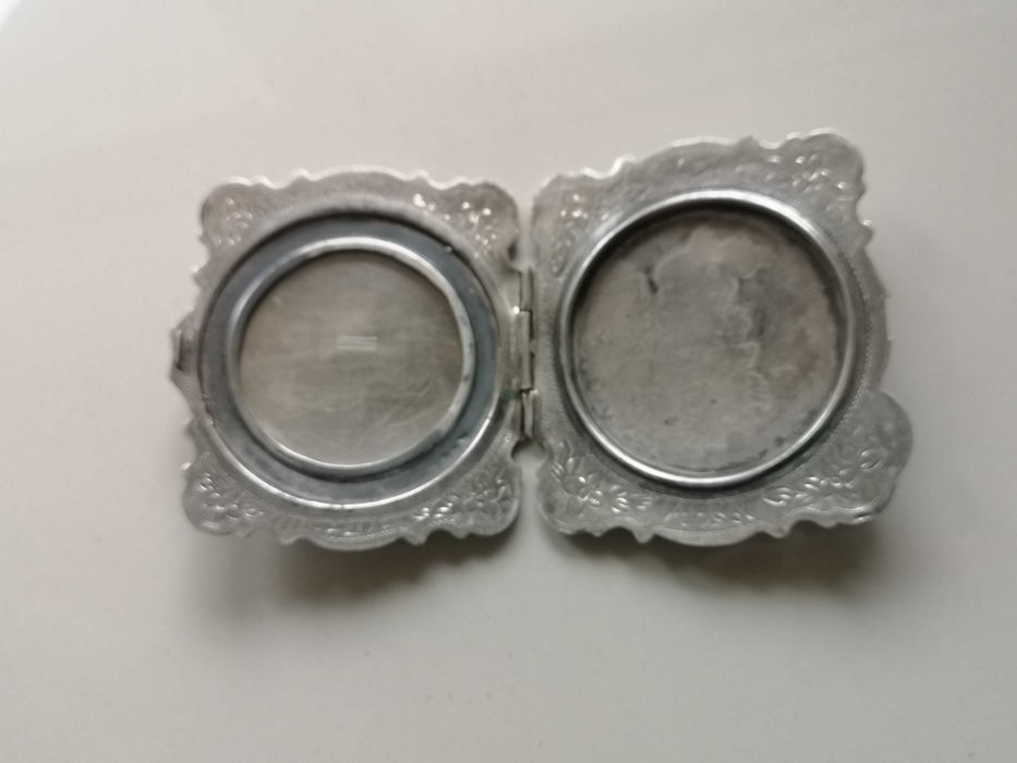 puderniczka vintage srebro 900 Czechy
