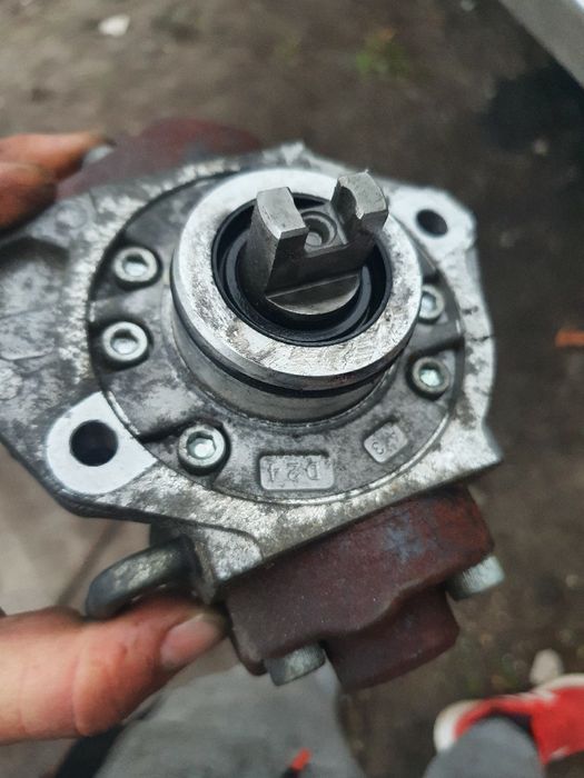 6C16-9B395-AE pompa wtryskowa ford