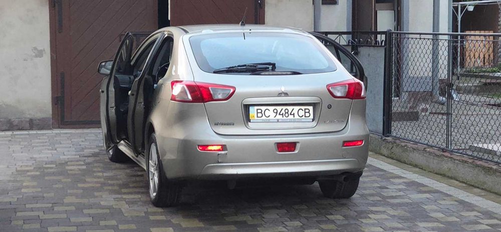 Mitsubishi Lanser X  Sportback 1,8л бензин, CVT