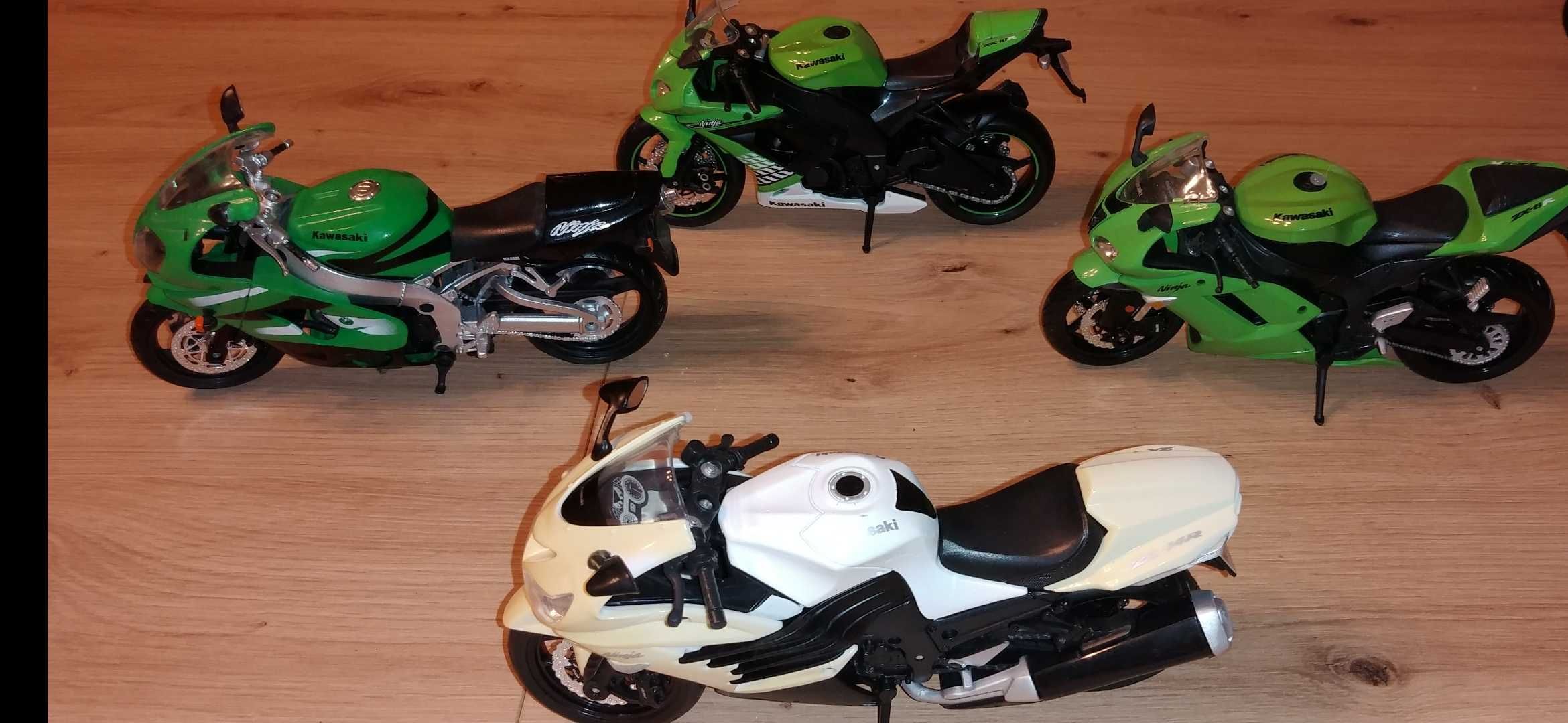 14 modeli motocykli ścigaczy w skali 1:12