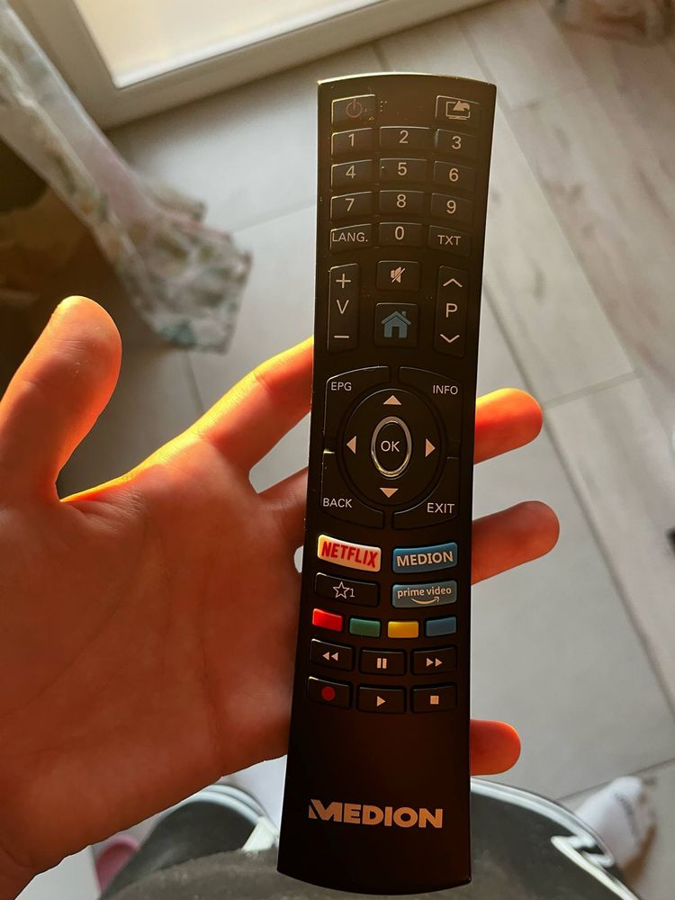 Tv Medion 50'' + uchwyt na sciane w cenie
