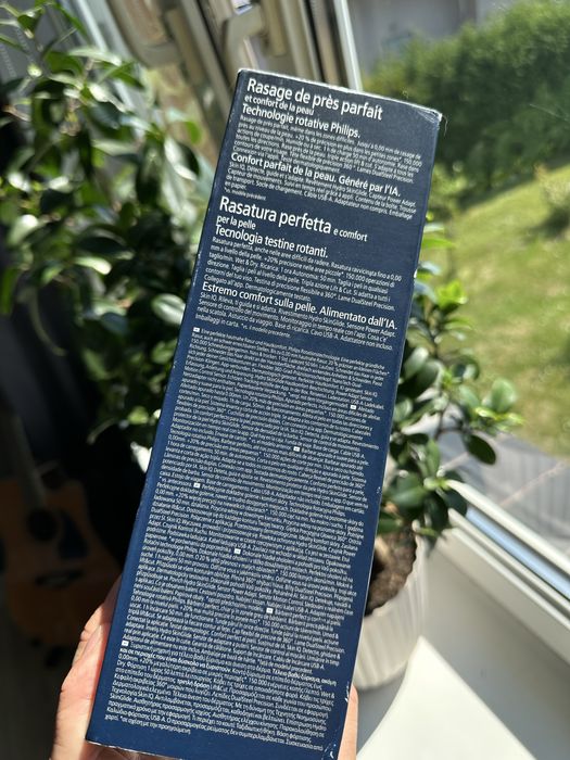 Philips Shaver i9000 - Golarka elektryczna na mokro i na sucho