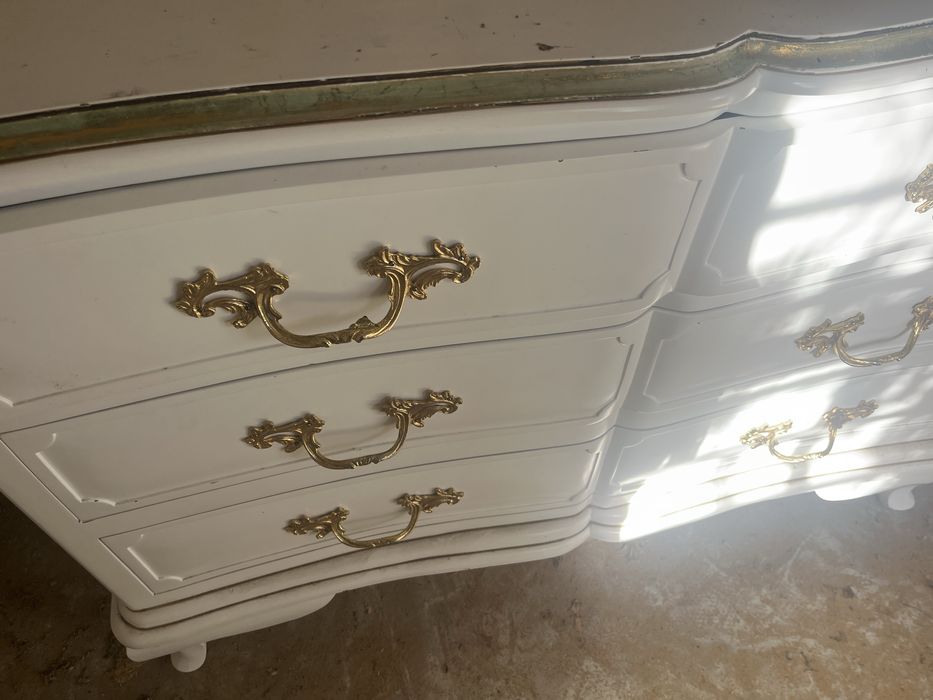 Comoda de quarto elegante