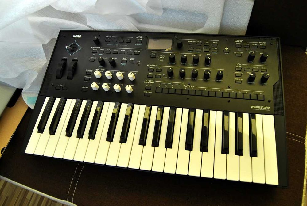 Korg Wavestate. Jak nowy. + Brzmienia! +Sample!