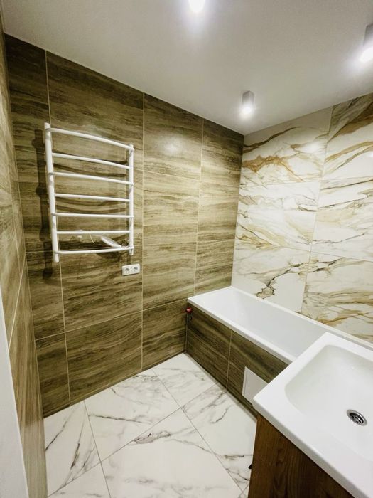 3 кімнатна квартира ДНС біля базара