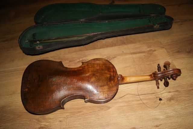 Skrzypce stare futerał smyczek
