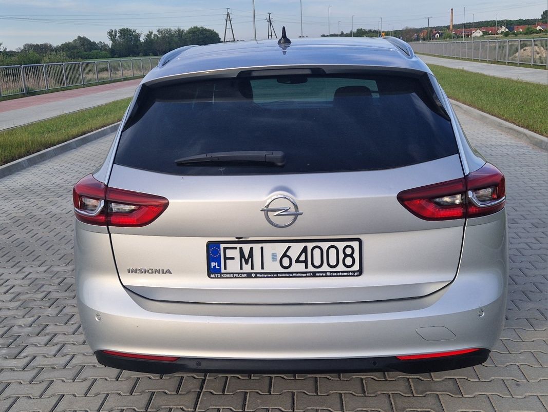 Opel Insignia 2.0 170 KM Tylko 42 tys km Full LED Panorama szyberdach