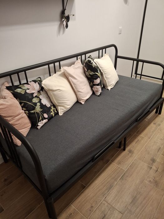Łóżko ikea fyresdal z materacami