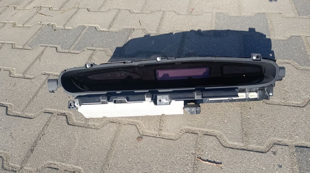 Licznik zegary Toyota Prius 30