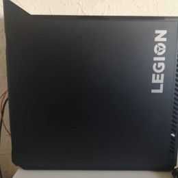 PC Lenovo com monitor