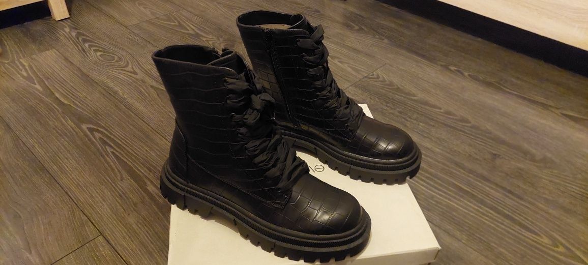 Nowe buty zimowe botki Even&Odd 39