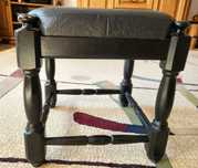 Taboret drewniany