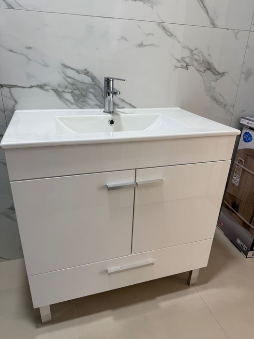 Movél novo casa de banho