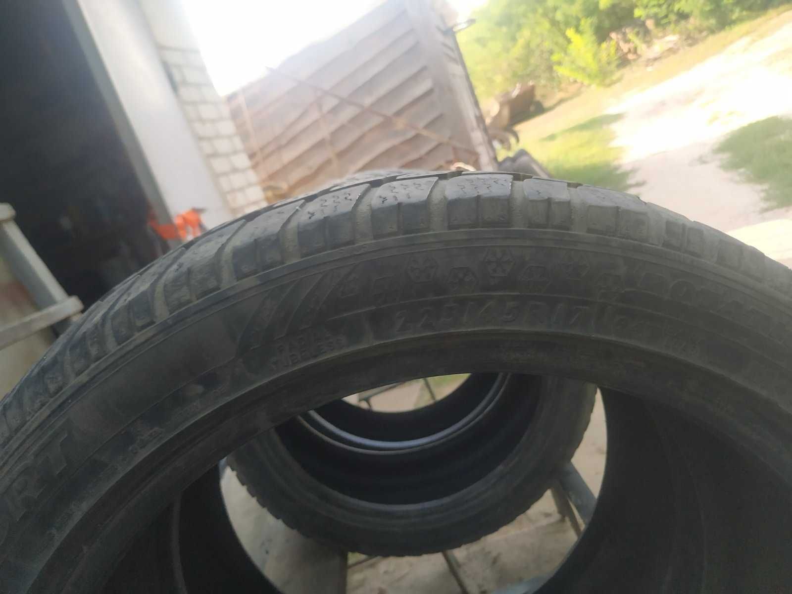 Продам резину зимову 225х45х17