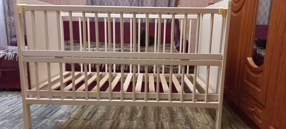 Дитяче ліжко 0-4