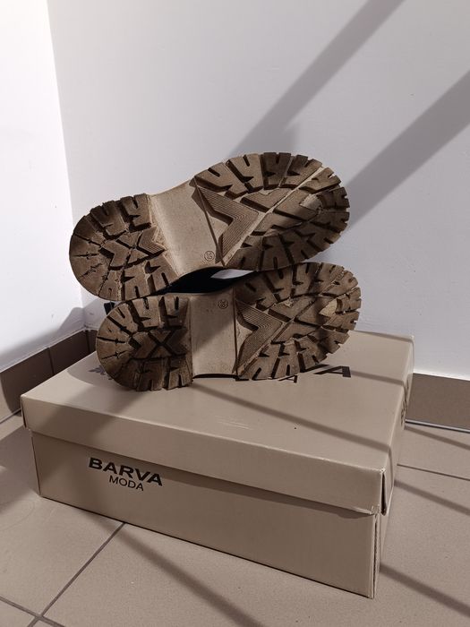 Жіночі зимові шкіряні чорні черевички 39 розмір