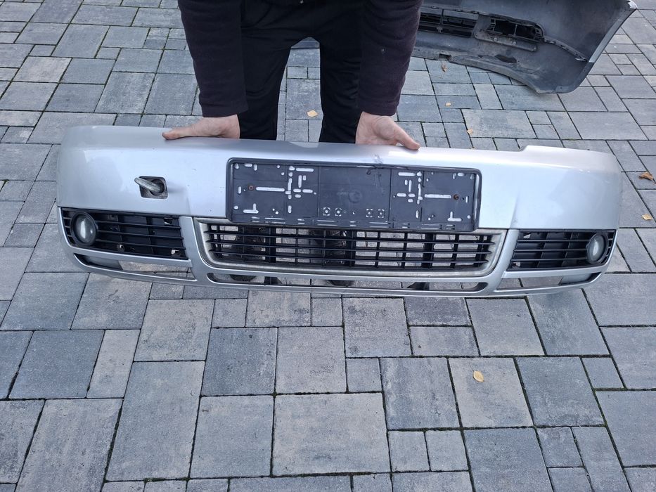 Audi a4 b6 zderzak przod przedni srebrny ly7w