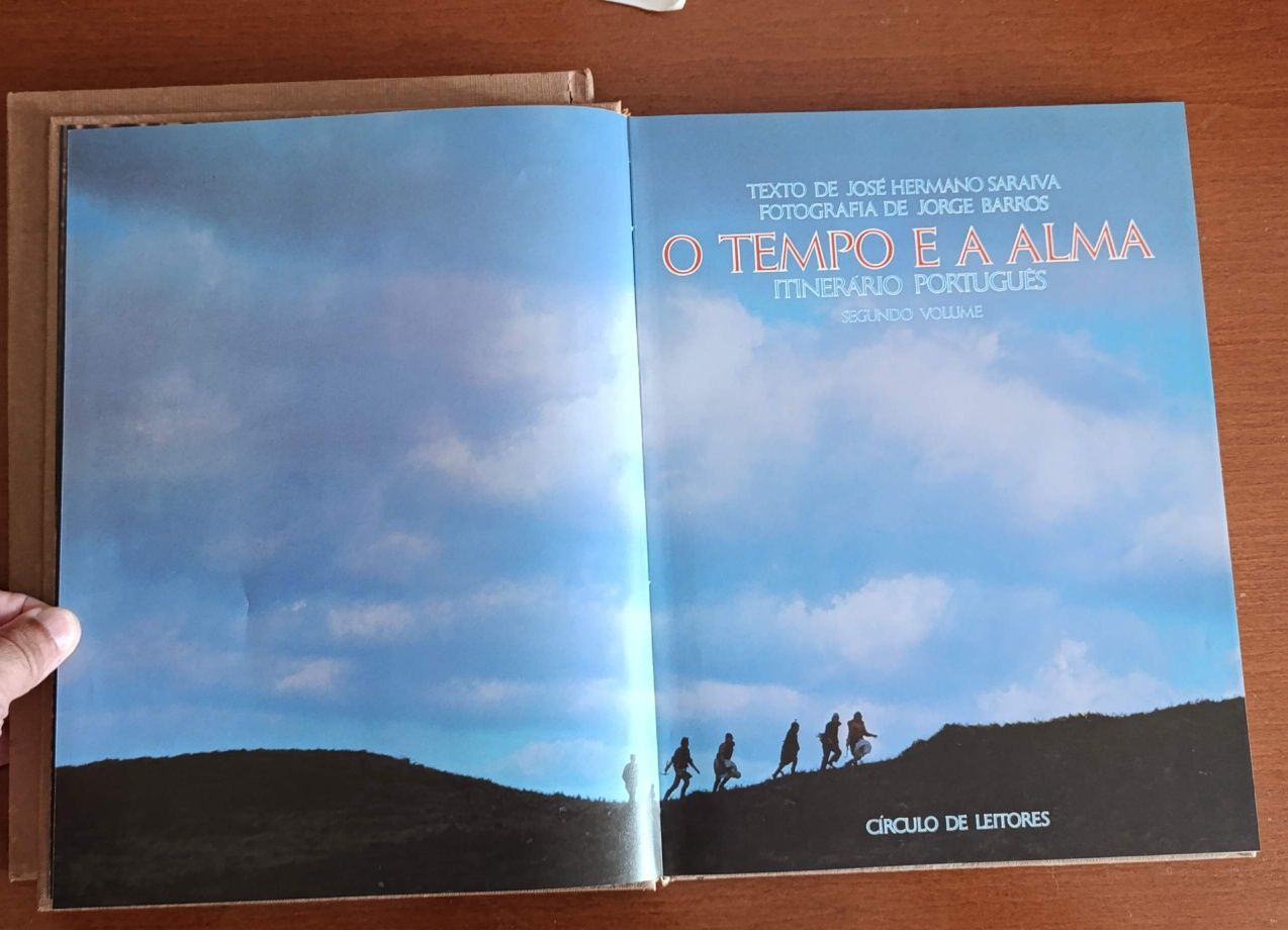 O Tempo e a Alma - José Hermano Saraiva e Jorge Barros 
2 Volumes 
Cap