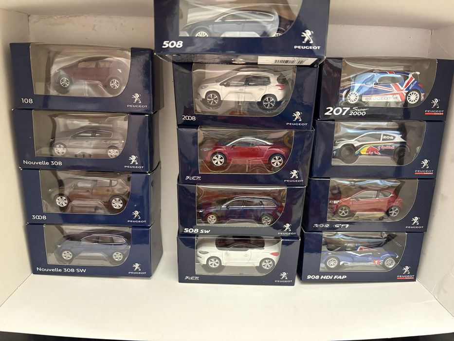 Kolekcja samochodow resorakow modele peugeot