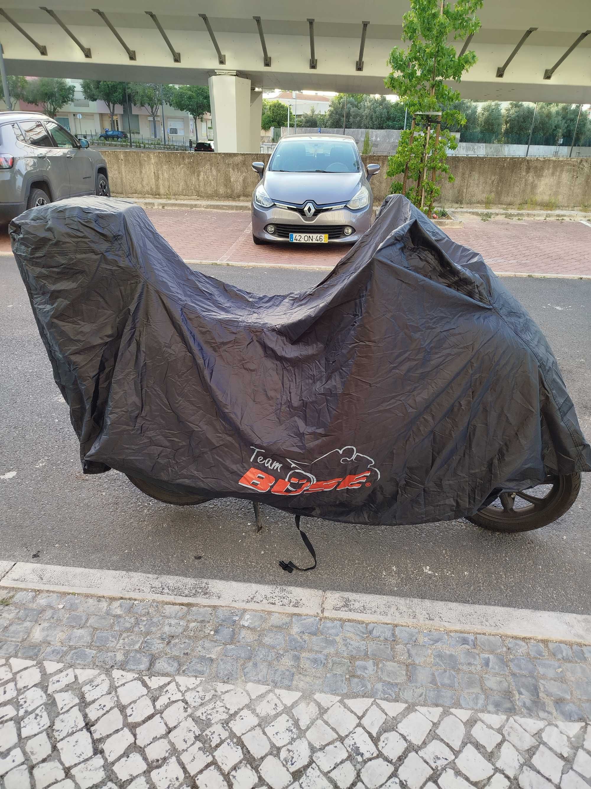 Capa para Scooter 125 CC 30 €