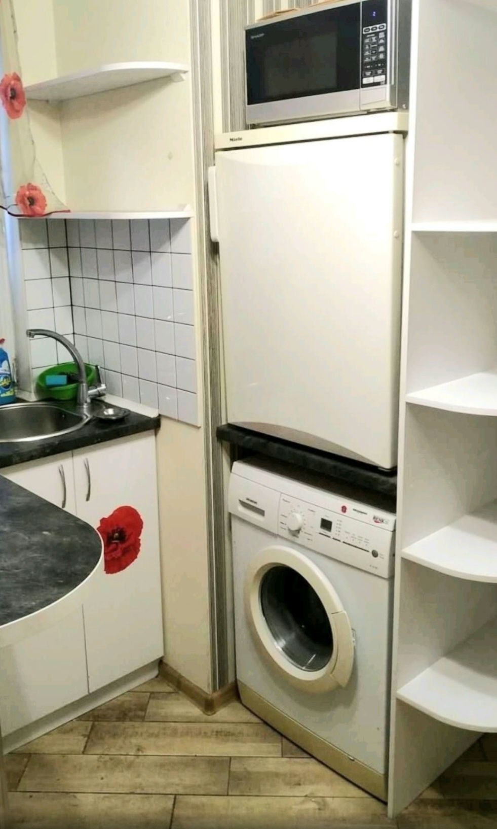 М.Центральный Рынок 3 минуты, продам 1 комн.кварт.,ул.Ярославская2