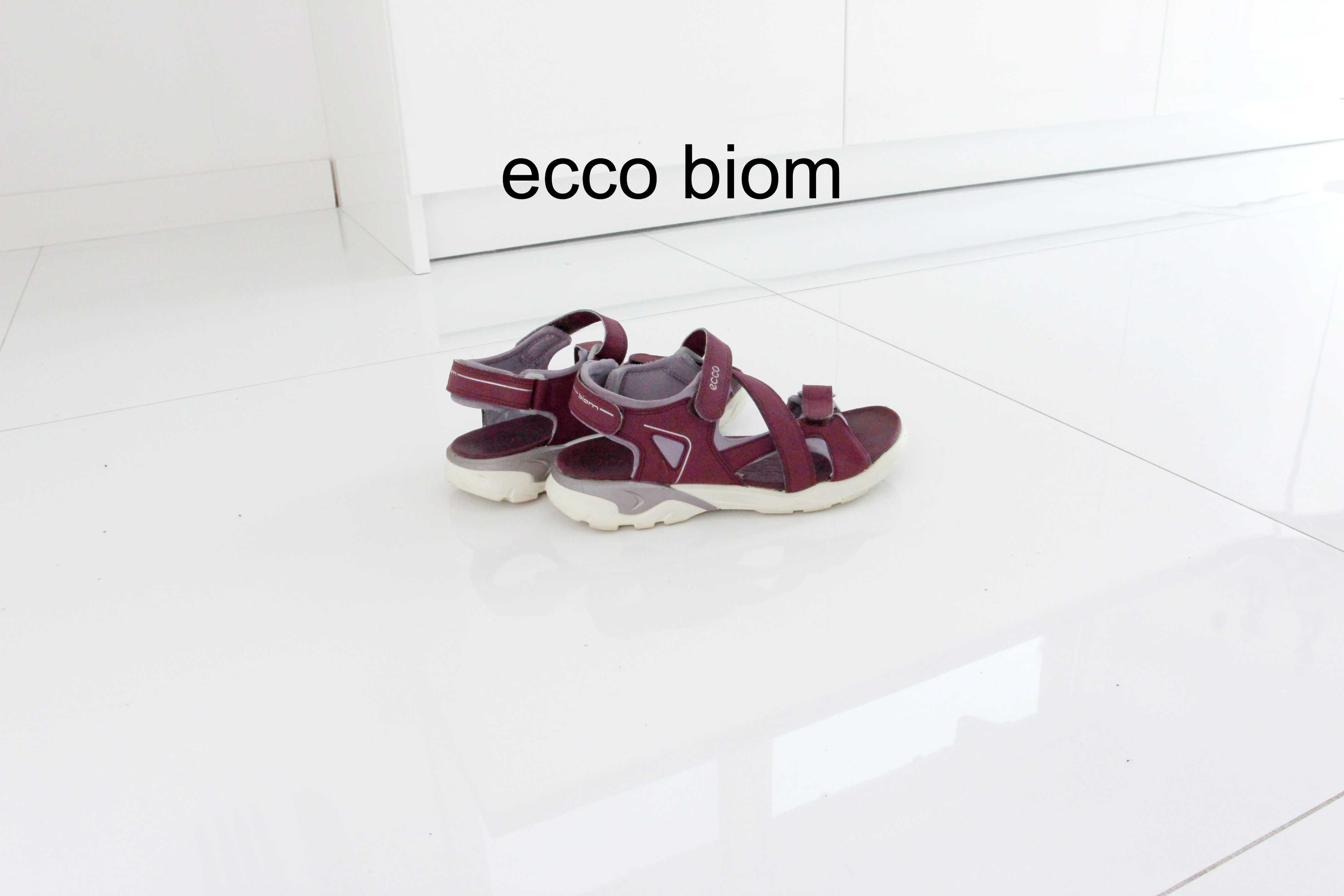 ECCO Biom bez wad 38