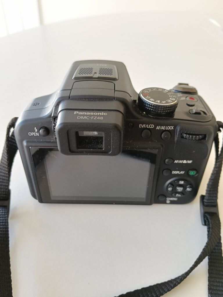 Panasonic Lumix DMC-FZ48