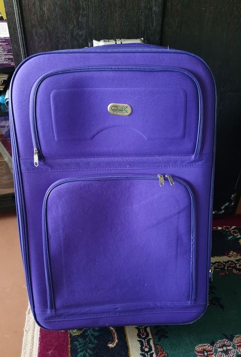 Валіза великого розміру