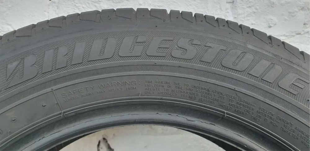 Шини майже нові 185/65 R15 Bridgestone , комплект резини Японська