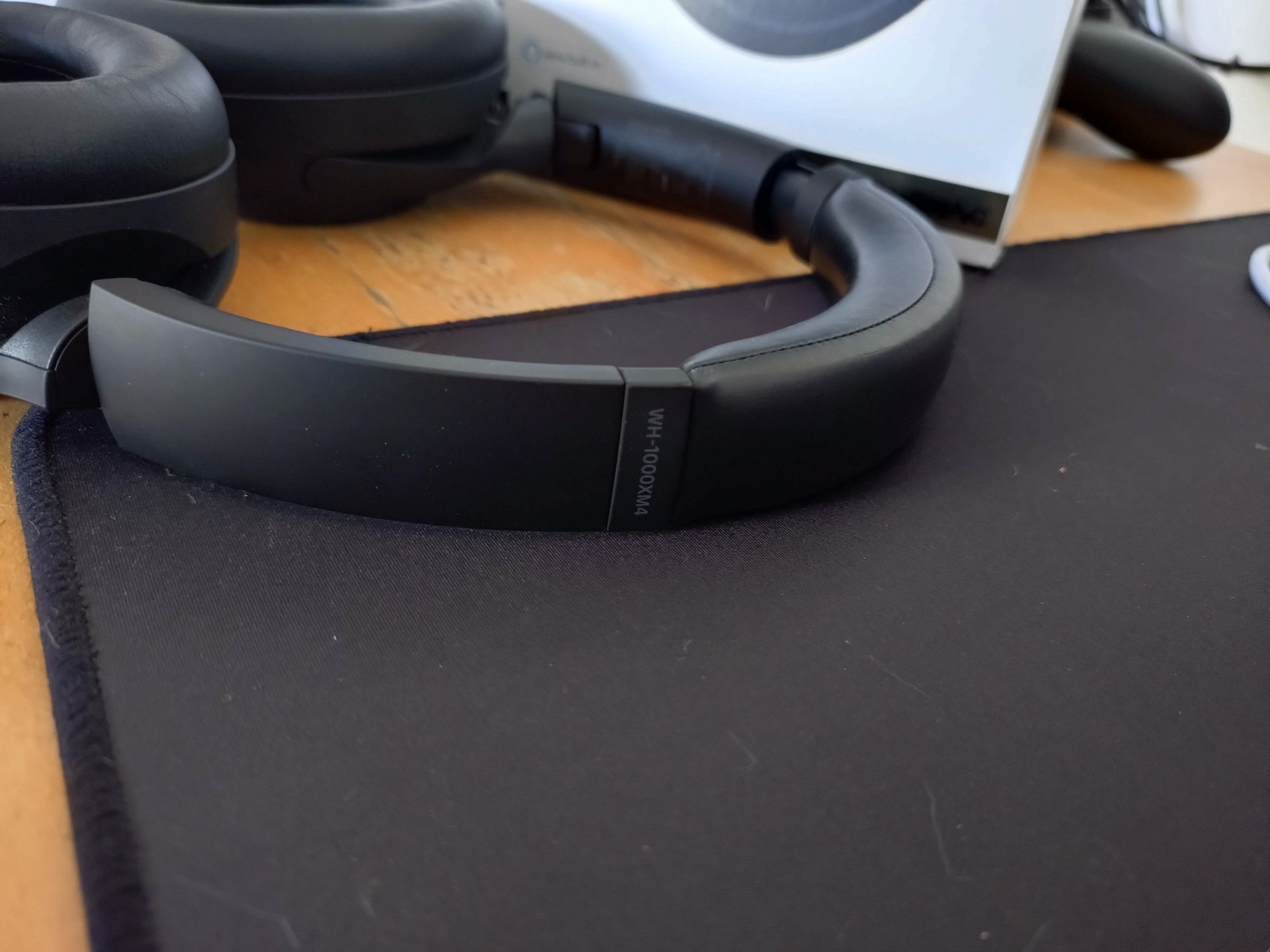 Sony Headphones WH-1000XM4