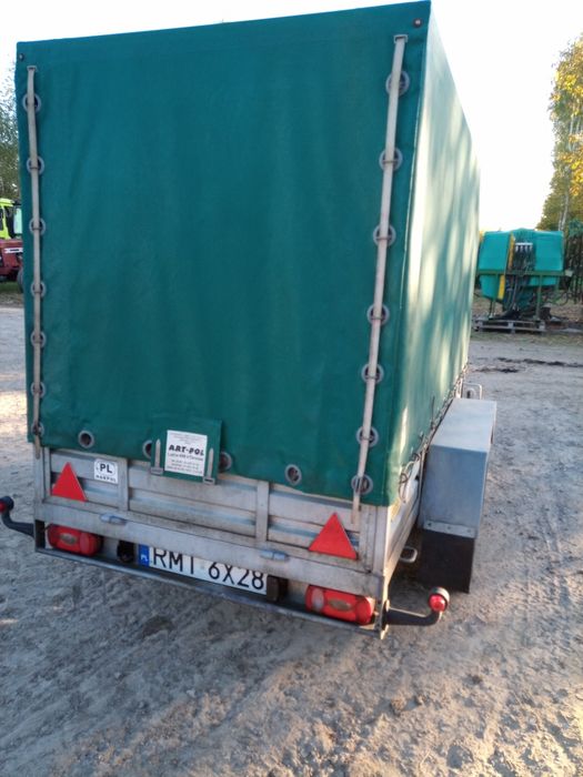 Przyczepka samochodowa dwuosiowa 
Ładowność 750kg
Wymiary wewnątrz to