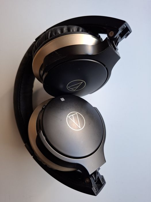 Audiothecnica ATH-AR3BT headphones