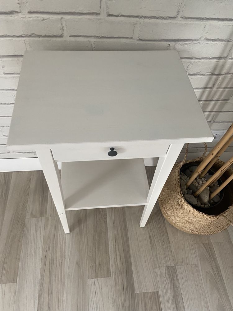 Stolik nocny hemnes ikea
