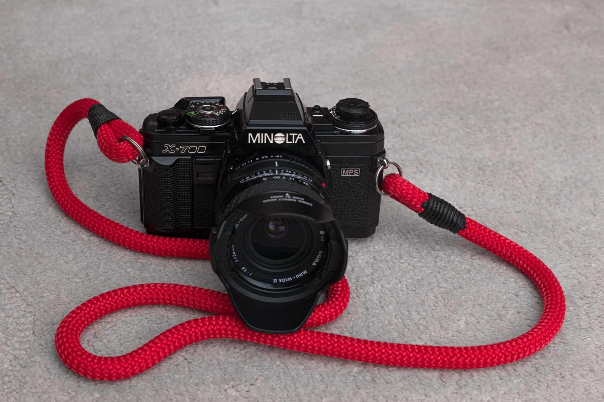 Minolta x-700 + Sigma 28mm f/2.8 ou MD 50mm f/2  [testada e limpa]