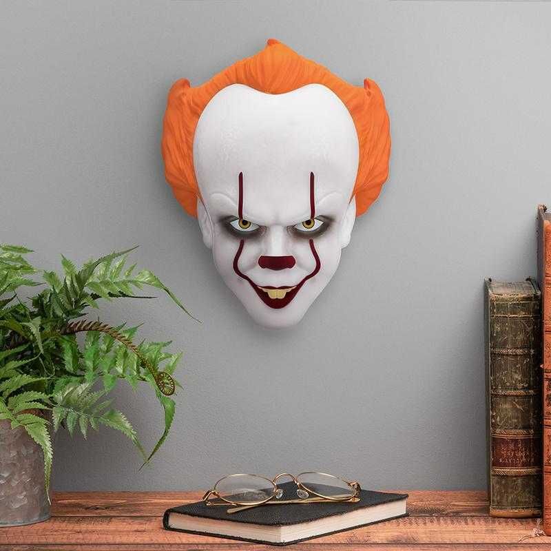 Lampka "TO" Ścienno Biurkowa  MASKA Pennywise 22 CM "IT" Nowa Poznań