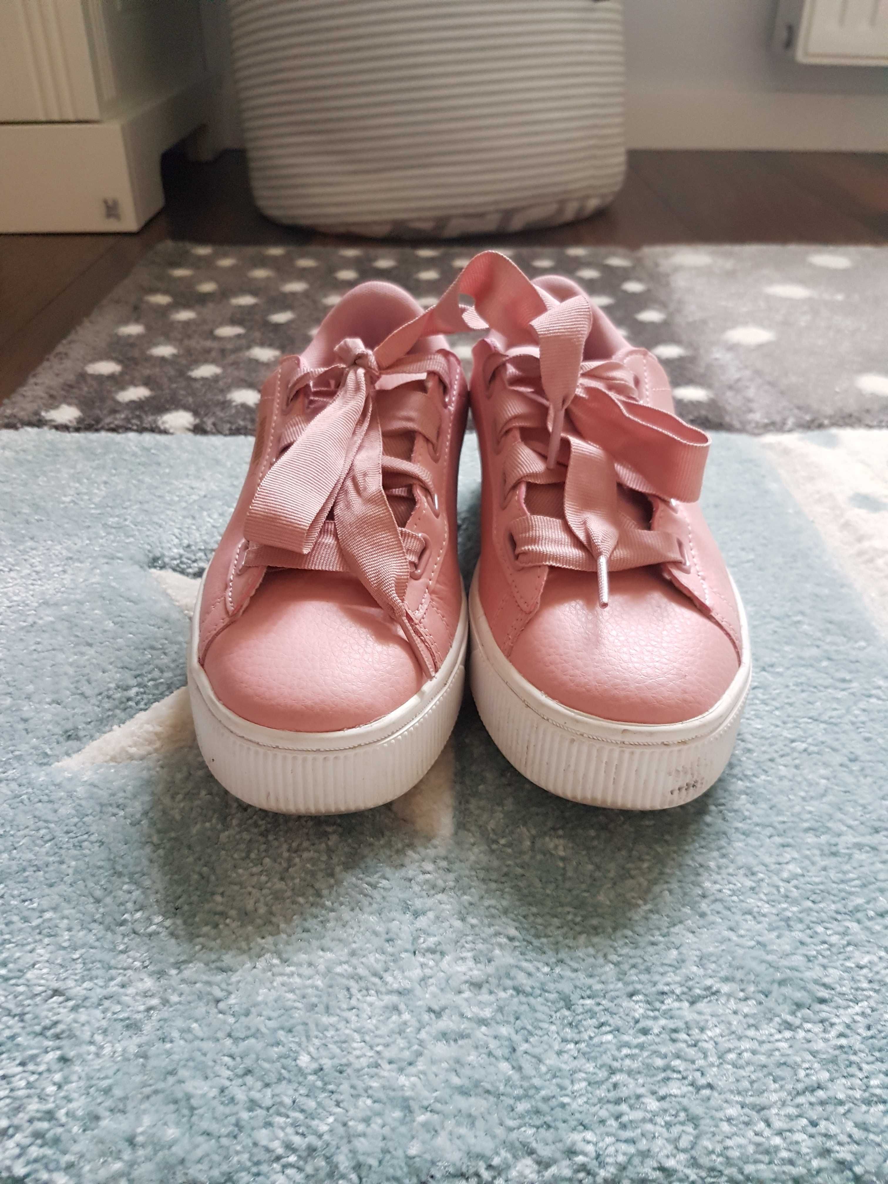 Sneakersy damskie PUMA na platformie rozm. 37