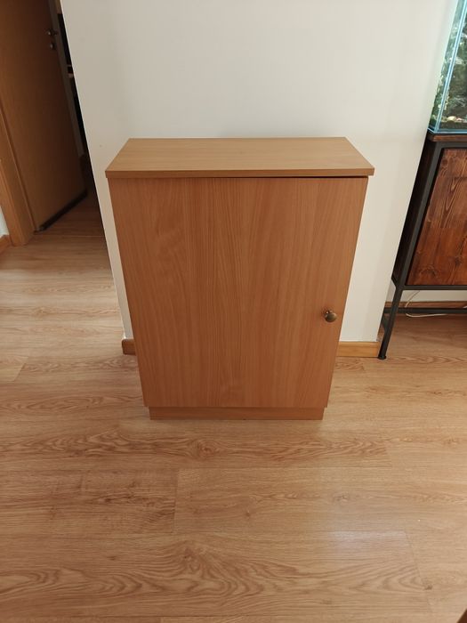 Móvel de arrumação multiusos.