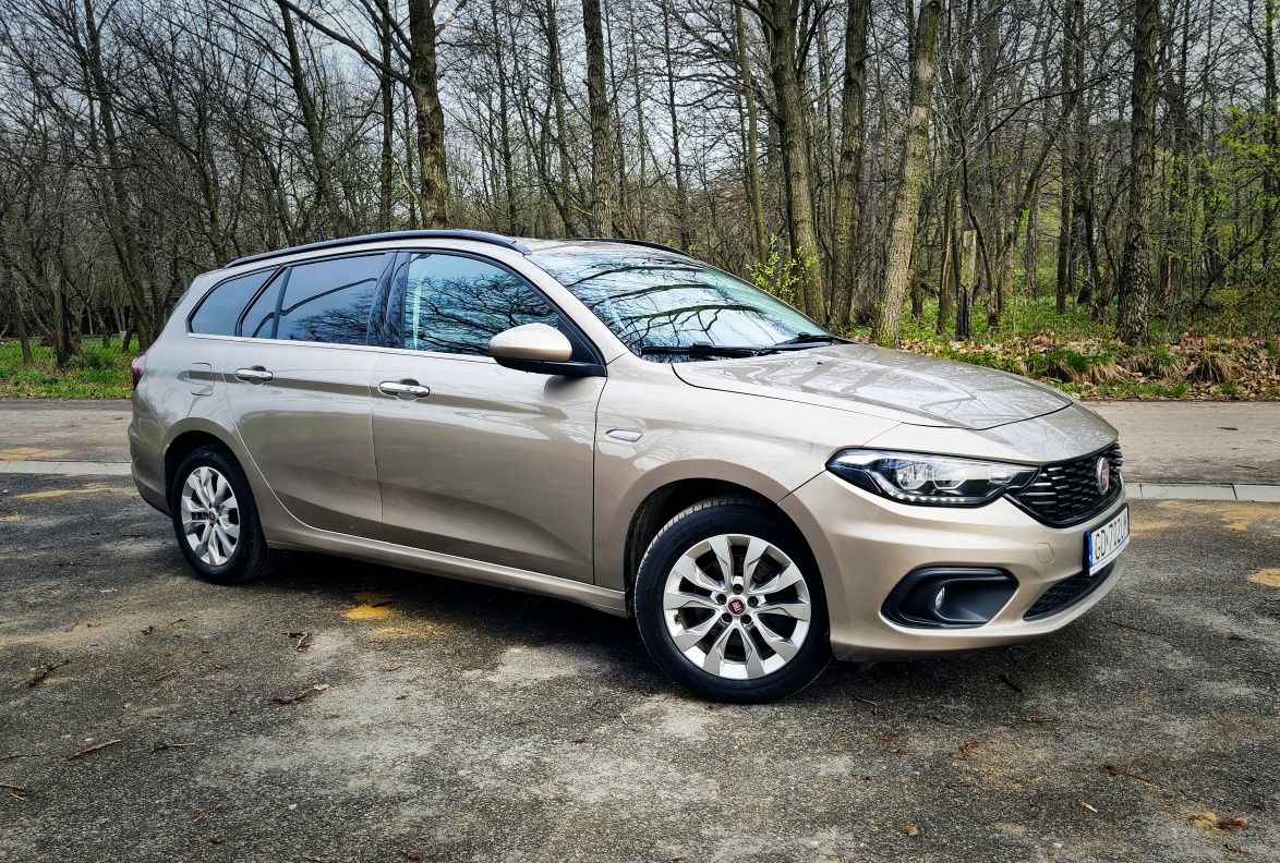 Fiat TIPO 1.4 T-Jet LPG Lounge bogaty VAT23%