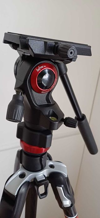 statyw z głowicą Manfrotto