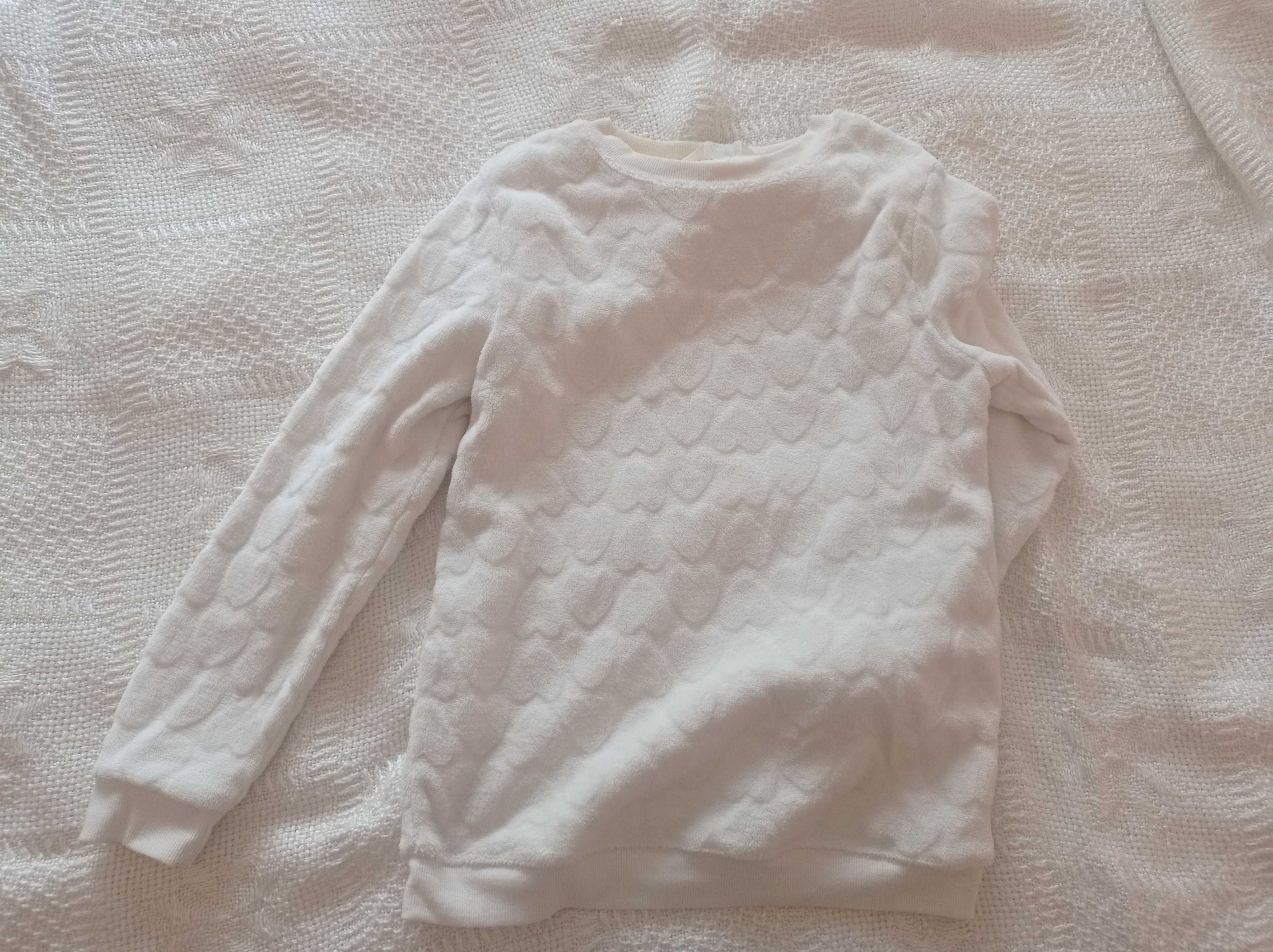 biała bluza piżamowa w serduszka