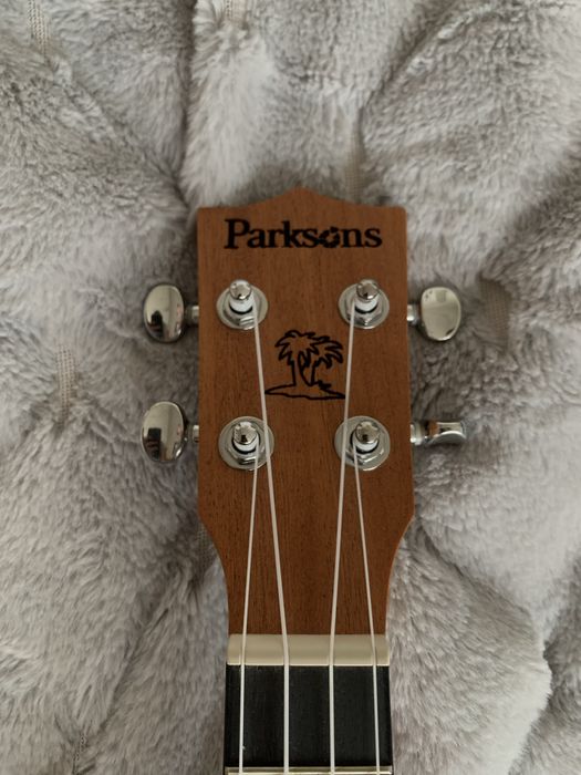 Укулеле Parksons UK-24C