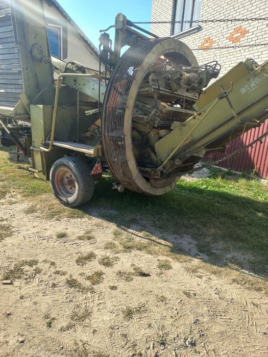 Продам картопляний комбайн Bergman