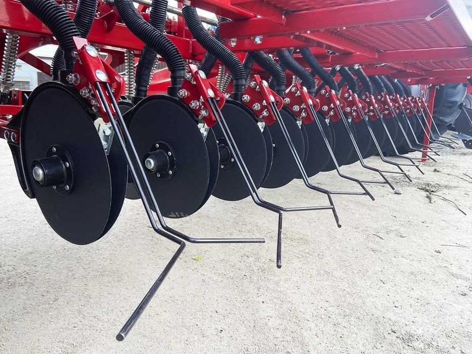 Сеялка. варіаторна сівалка СЗ 3,6 Деметра. Бак з нержавіючої сталі