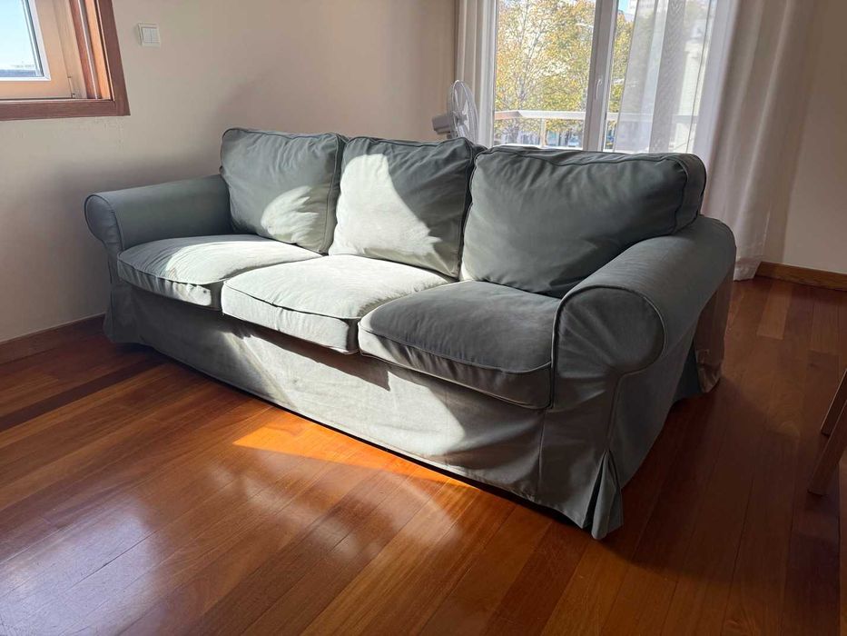 Sofa IKEA EKTORP 3 lugares verde