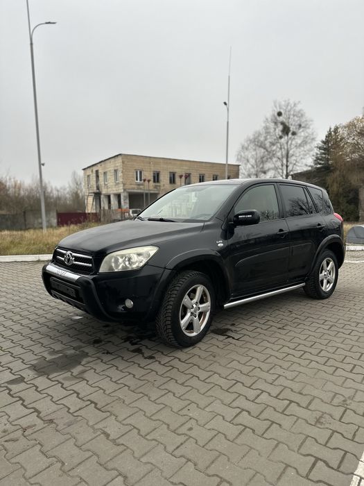 Продам тойота рав 4 2009р 2.2 диз механіка 4/4 НЕРОЗМИТНЕНА