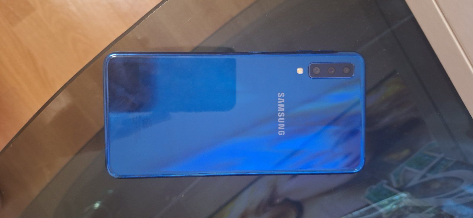 SAMSUNG  A70 продам.