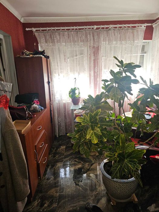 (13) Продам добротний компактний будинок у Великодолинському